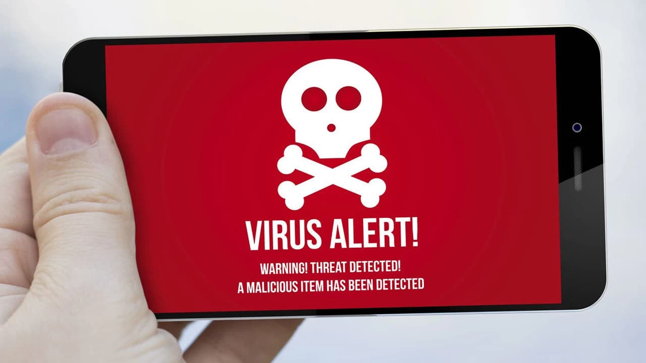 ilustrasi ponsel terkena virus